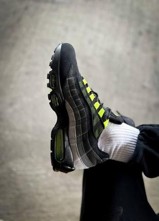 Чоловічі кросівки найк аір макс 95 / nike air max 95 "black grey neon"8 фото