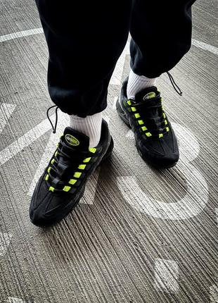 Чоловічі кросівки найк аір макс 95 / nike air max 95 "black grey neon"5 фото