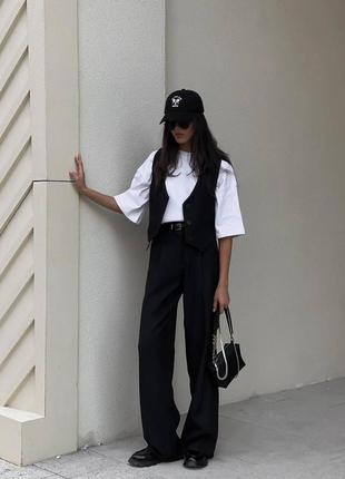 Костюм жилетка безрукавка вільного крою жилет брюки палаццо на високій посадці штани широкі прямі комплект стильний базовий чорний білий у смужку