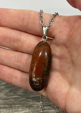 Натуральний камінь яшма кулон у природній формі на ланцюжку - оригінальний подарунок хлопцю, дівчині