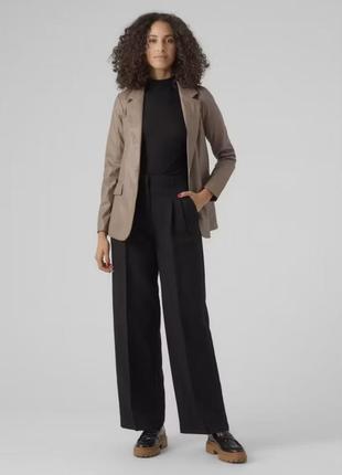 Кожаный пиджак, пиджак из экокожи, коричневый пиджак от бренда vero moda4 фото