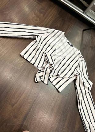 Укороченная блуза на завязках2 фото