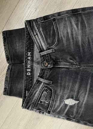 Джинсы denham/голландия серые с рваными коленями skinny р.24, новые3 фото