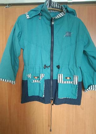 Легкая ветровка для двора дачи 134-140 рост