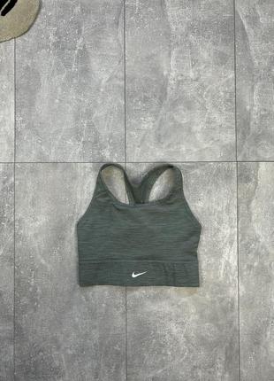 Женский спортивный топик nike swoosh dri fit indy pro combat лосины crossfit