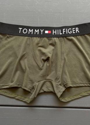 Мужской набор трусов боксеров tommy hilfiger 3 штуки брендовые трусы боксеры томми в подарочной коробке9 фото