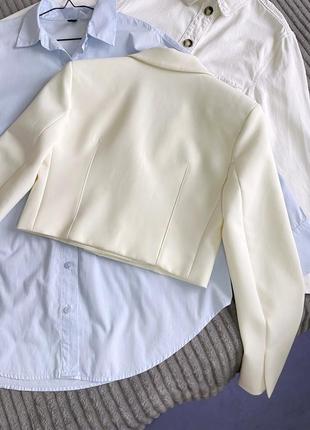 Укороченный пиджак укороченный молочный зара7 фото