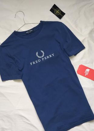 Футболка від fred perry центр лого