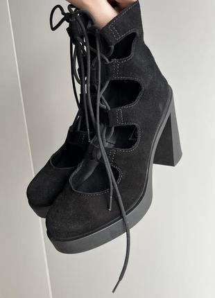 Черные закрытые туфли на грубом каблуке на завязках искусственная замша topshop mango zara h&amp;m2 фото