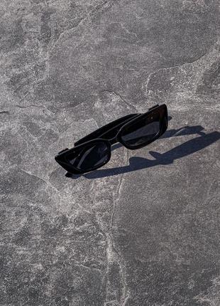 Очки женские черные солнцезащитные затемненные с буквой v1 фото