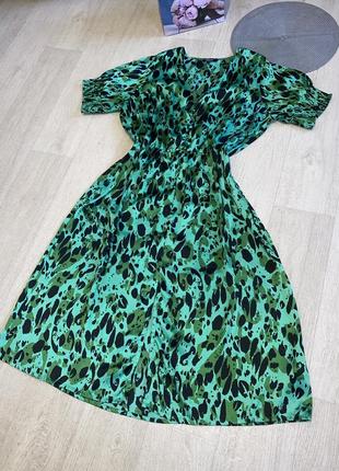 Красива сатинова сукня у леопардовий принт платье зеленое