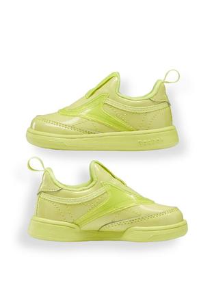 Детские кроссовки reebok club c iii slip on shoes light green color8 фото