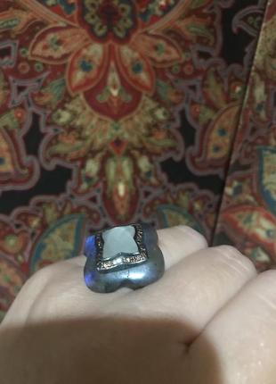 Серебряное кольцо кольцо: лабрадор, адуляр, мелкие сапфиры3 фото