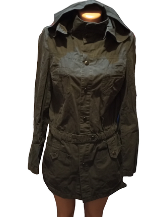 Женский плащ  на кнопках