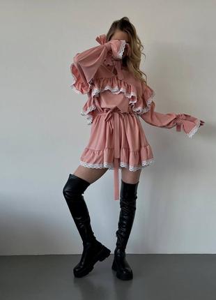 Ніжна рожева сукня з рюшами 💕 красива сукня з воланами 💕 сукня до коліна 💕 пудрова сукня 💕 жіночне плаття3 фото