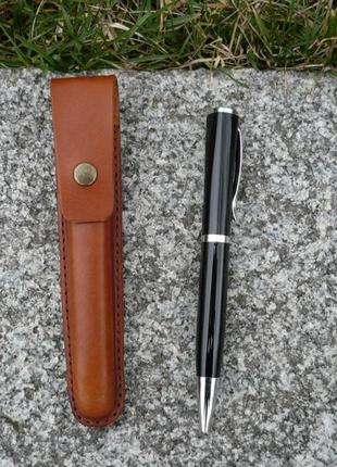 Шариковая ручка с кожаным чехлом1 фото