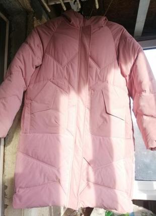 Пуховик зимовий довгий жіночий світло-рожевий2 фото