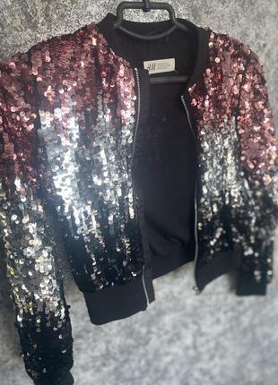 Легкая блестящая куртка h&m