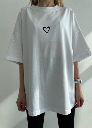 Стильна жіноча оверсайз футболка кулір зі спущеними плечима вільного крою