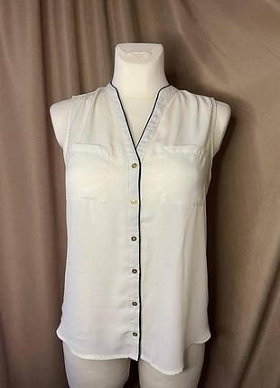 Блуза с окантовкой.