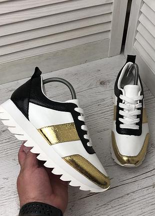 Кросівки zara