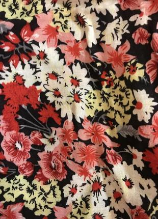 Очень красивая и стильная брендовая юбка в цветах...100% вискоза.9 фото