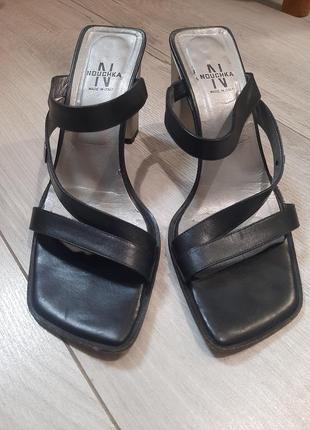 Кожаные женские босоножки 38 размер
