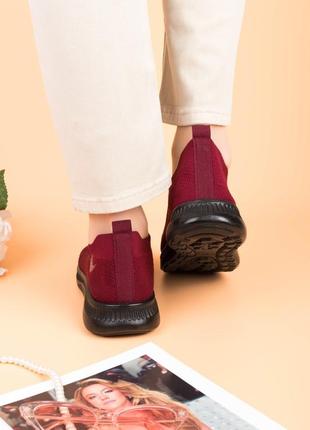 Женские бордовые кроссовки из текстиля5 фото