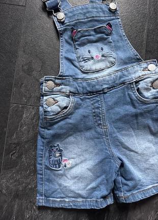Джинсовий комбінезон з шортами на дівчинку 2-3 роки2 фото