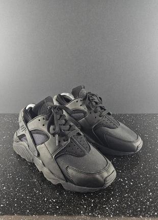 Кроссовки nike air huarache. размер 41, 26.5 см.