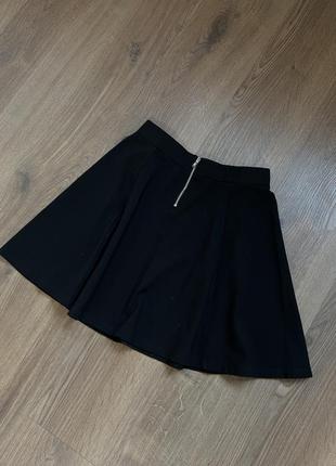 Клешная юбка на талию. черная h&amp;m s9 фото