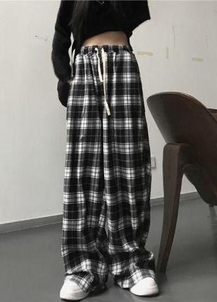 Брюки в клетку / штанишки / гранж / черно белые / оверсайз / широкие / plaid pants / альт / y2k1 фото