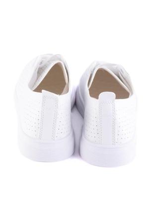 Женские белые кроссовки из эко-кожи2 фото