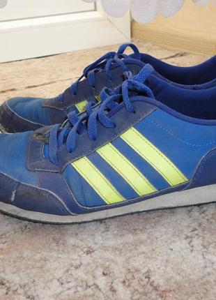 Кросівки adidas р. 40 устілка 25,5 оригінал