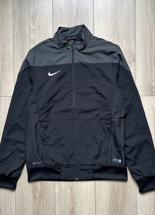 Ветровка куртка nike dri fit