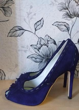 Dsquared2 шикарні замшеві туфлі