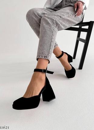Черные туфли босоножки замшевые на каблуке7 фото