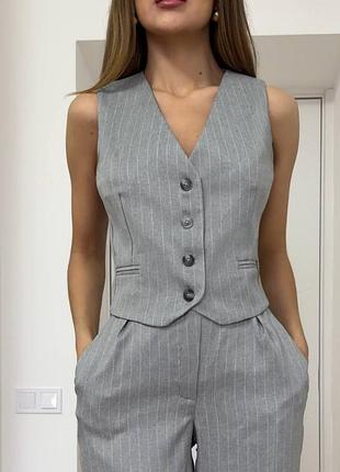 Женский классический костюм в полоску брюки + жилетка