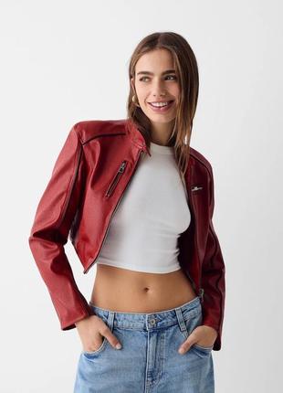 Эффектная куртка с вышивкой от bershka, красная куртка4 фото