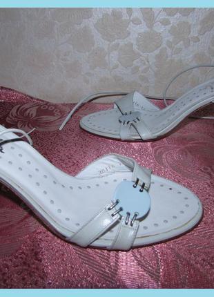 Босоніжки 100% натуральна шкіра~sinela~ іспанія р 35