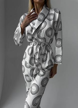 Костюм 2 в 1 - жіночий домашній комплект халат шаль + штани шовк / пижама женская на запах в принт1 фото