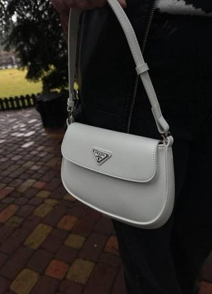 Женская сумка prada mini  белая маленькая молодежная  прада сумочка женская2 фото