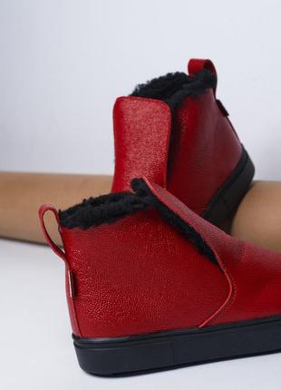 Женские кожаные ботинки на меху, разные цвета4 фото