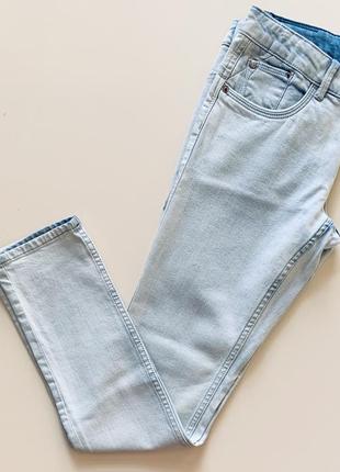 Летние джинсы скинни выбеленные, слим фит