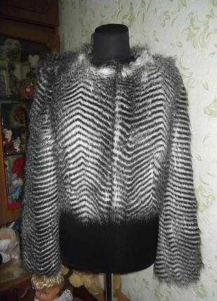 Шикарна шубка горжетка