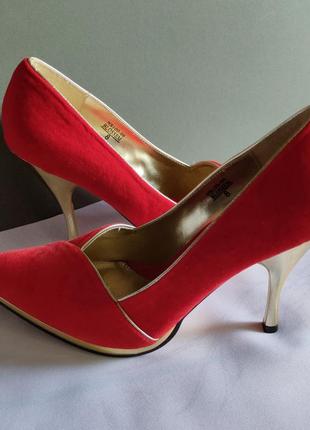 Туфли красные замшевые, модельные1 фото