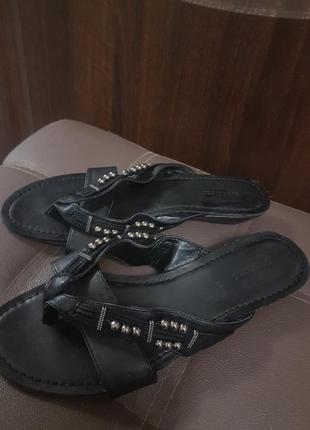 Шлёпанцы сланцы кожаные
