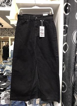 Чорна джинсова спідниця, довга, є великі розміри