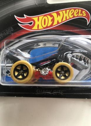 Нові  машинки hot wheels7 фото