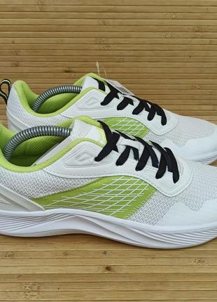 Білі кросівки crivit scarpe  розмір 44 (29 см.)1 фото